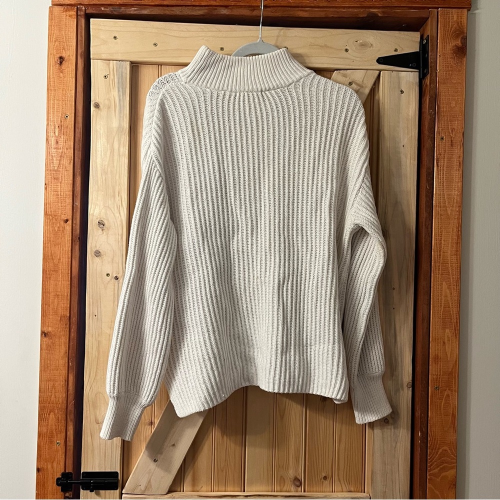 H&M Cream Ribbed Mockneck Sweater - Picture 2 of 4